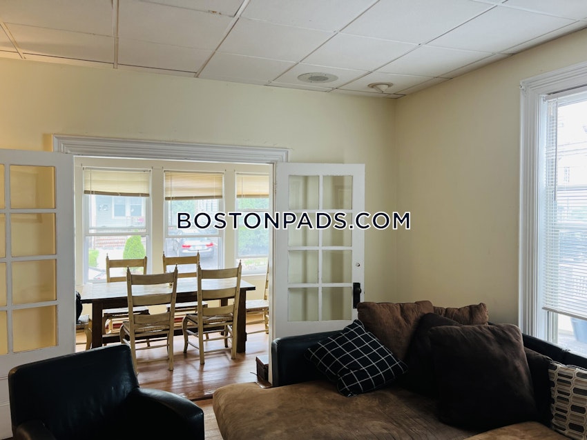 BOSTON - ALLSTON - 6 Beds, 2 Baths - Image 12