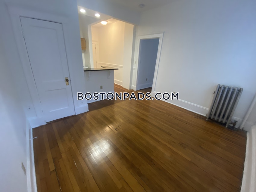 BOSTON - FENWAY/KENMORE - 1 Bed, 1 Bath - Image 8