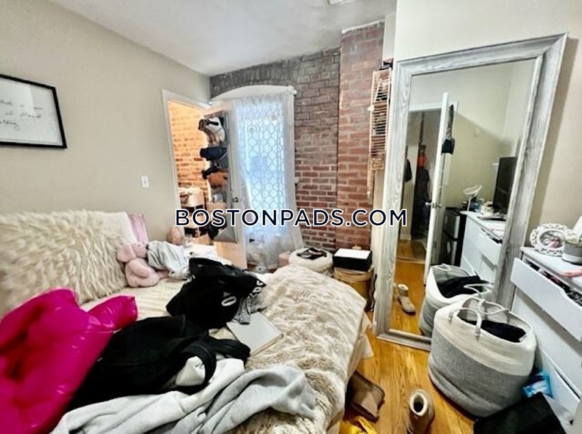 BOSTON - NORTH END - 3 Beds, 2 Baths - Image 24