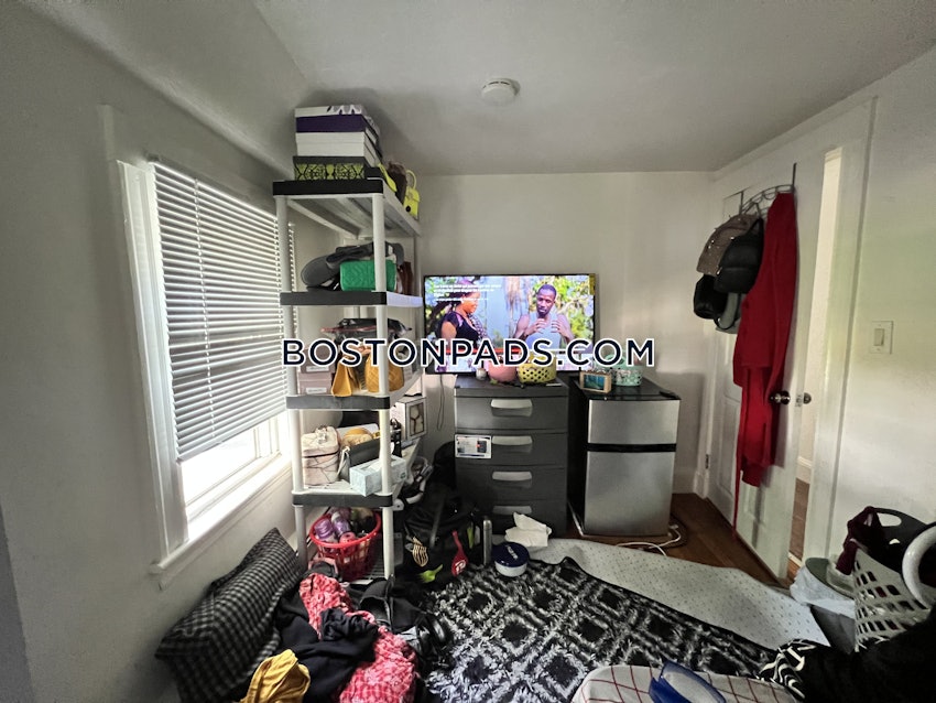 BOSTON - BRIGHTON- WASHINGTON ST./ ALLSTON ST. - 4 Beds, 2 Baths - Image 20