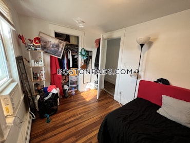 Boston - 4 Beds, 2 Baths