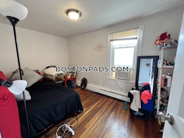 Boston - 4 Beds, 2 Baths