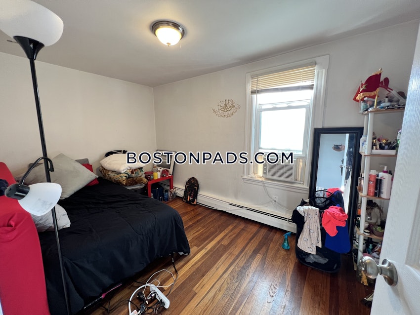 BOSTON - BRIGHTON- WASHINGTON ST./ ALLSTON ST. - 4 Beds, 2 Baths - Image 16