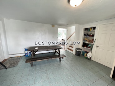 Boston - 4 Beds, 2 Baths