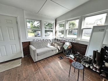 Boston - 4 Beds, 2 Baths