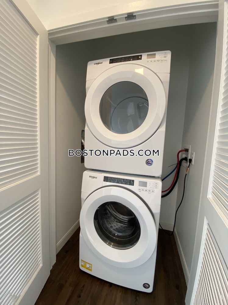 Washington St., Newton