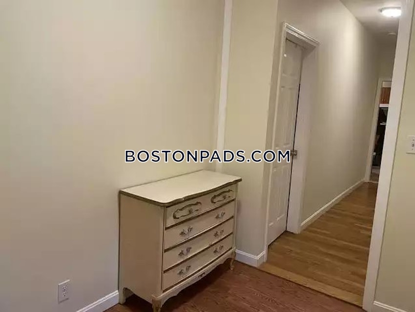 SOMERVILLE - EAST SOMERVILLE - 3 Beds, 1 Bath - Image 6