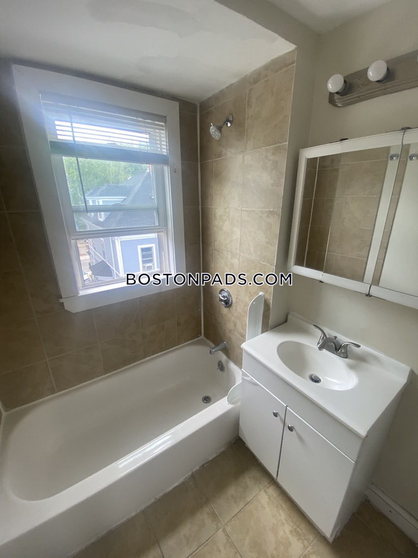 BOSTON - DORCHESTER - UPHAMS CORNER - 3 Beds, 1 Bath - Image 37