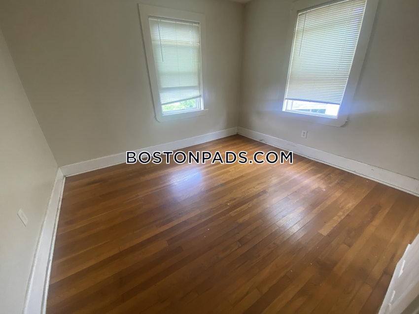 BOSTON - DORCHESTER - UPHAMS CORNER - 3 Beds, 1 Bath - Image 17