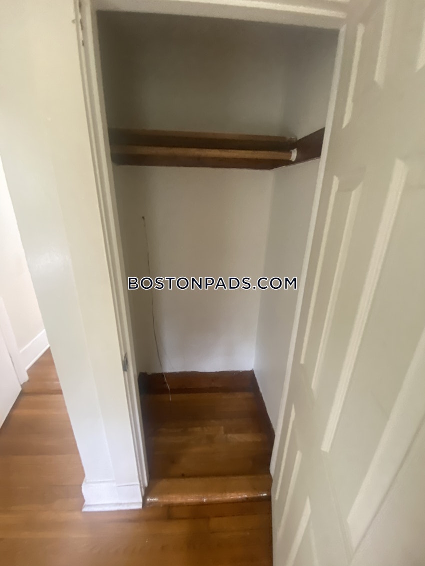 BOSTON - DORCHESTER - UPHAMS CORNER - 3 Beds, 1 Bath - Image 15