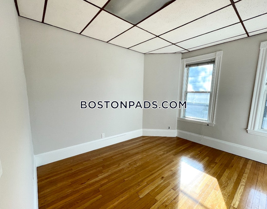 BOSTON - DORCHESTER - SAVIN HILL - 4 Beds, 1 Bath - Image 7