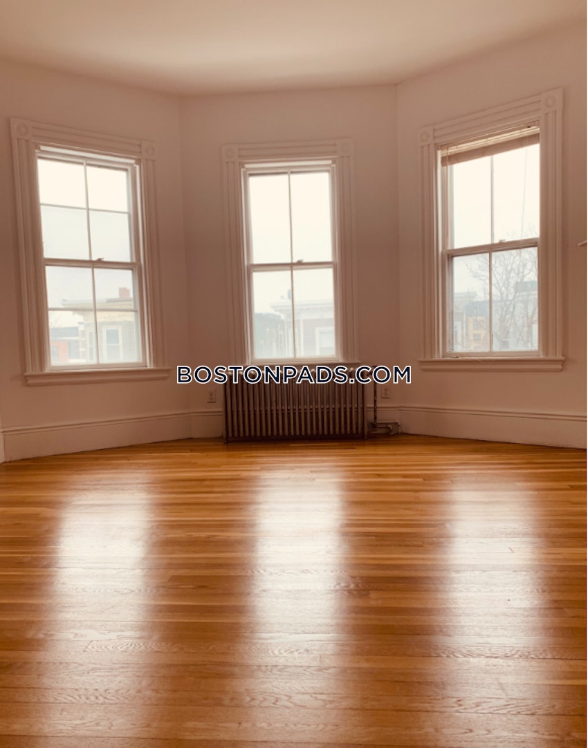 BOSTON - DORCHESTER/SOUTH BOSTON BORDER - 4 Beds, 1 Bath - Image 8