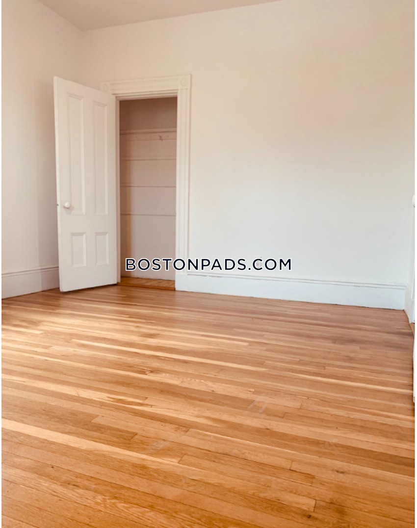 BOSTON - DORCHESTER/SOUTH BOSTON BORDER - 4 Beds, 1 Bath - Image 7