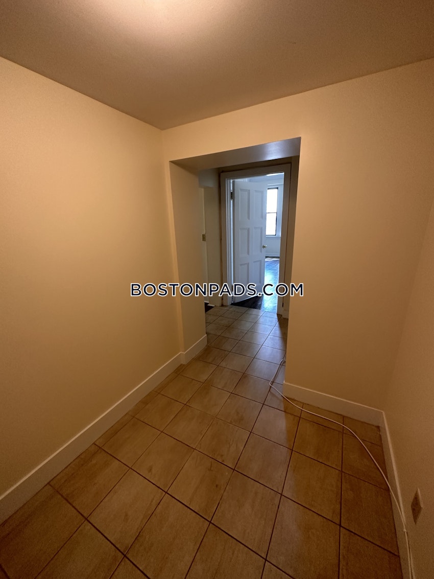 BOSTON - CHINATOWN - 1 Bed, 1 Bath - Image 6