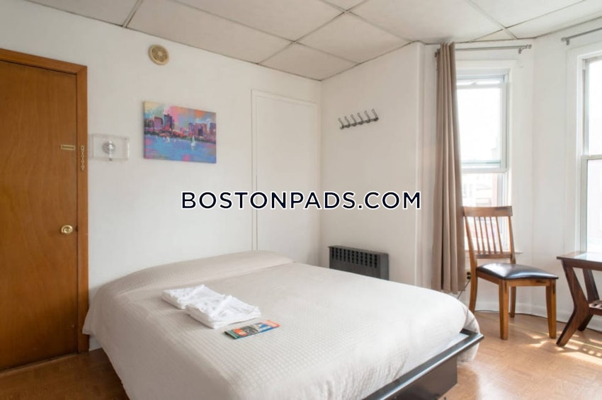 BOSTON - EAST BOSTON - JEFFRIES POINT - 3 Beds, 1 Bath - Image 15