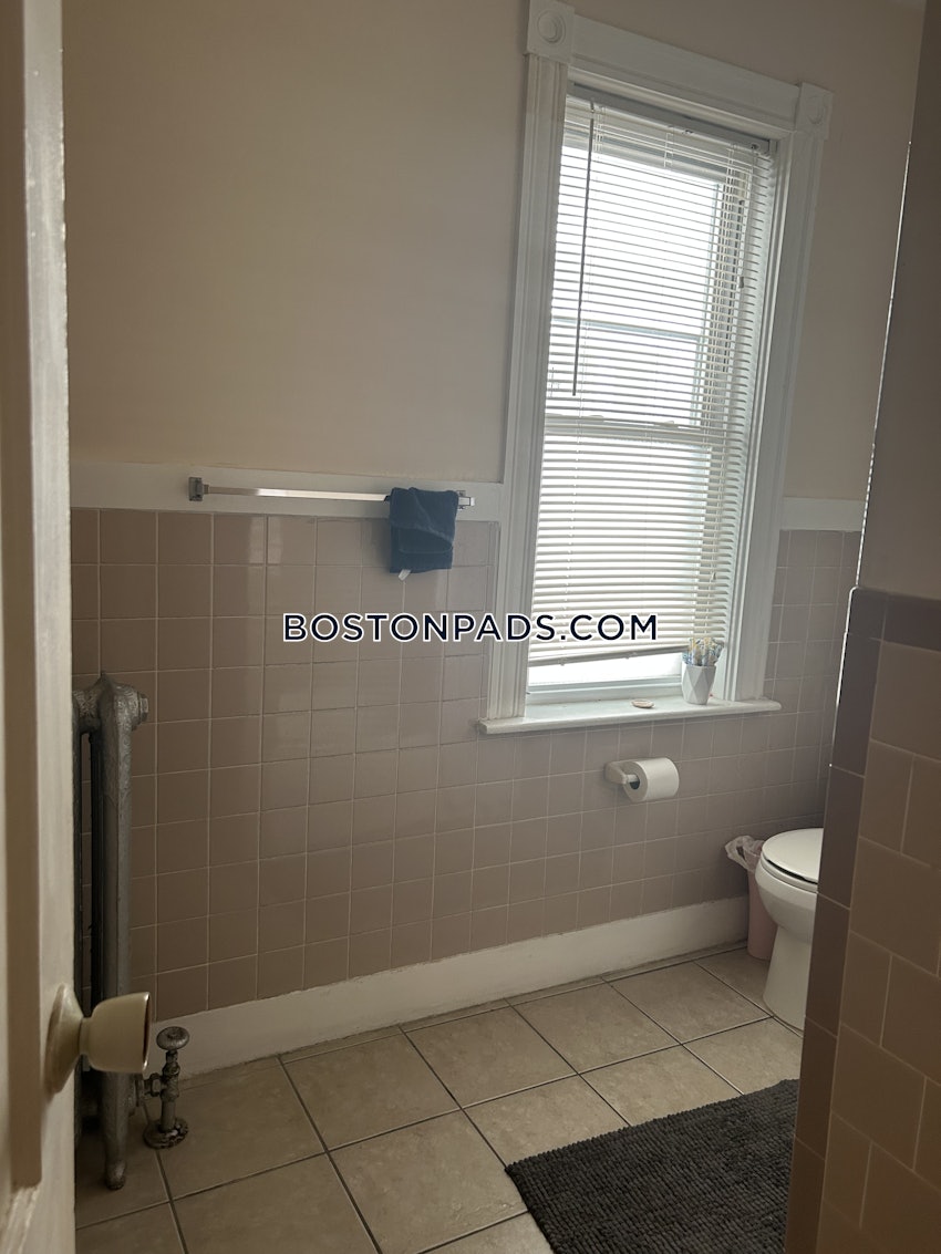 BOSTON - ALLSTON - 3 Beds, 2 Baths - Image 11