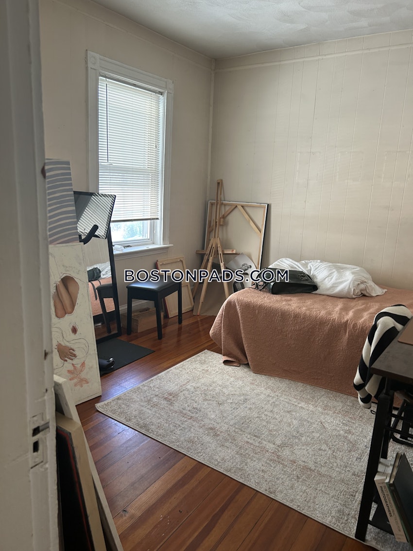 BOSTON - ALLSTON - 3 Beds, 2 Baths - Image 5