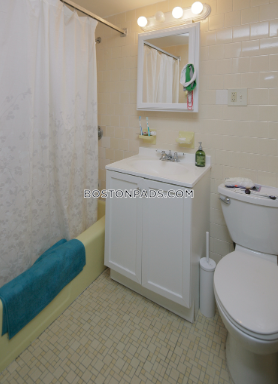 Boston - 0 Beds, 1 Baths