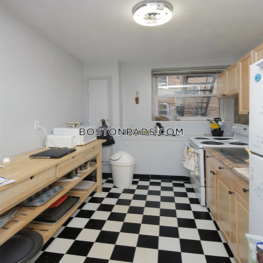 Boston - 0 Beds, 1 Baths
