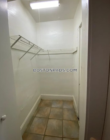 Boston - 1 Beds, 1 Baths