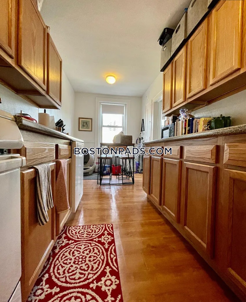 BOSTON - BRIGHTON - BOSTON COLLEGE - 1 Bed, 1 Bath - Image 2