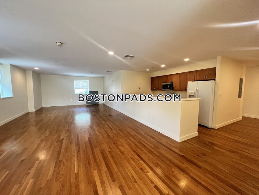 BOSTON - DORCHESTER - GROVE HALL - 3 Beds, 2 Baths - Image 18