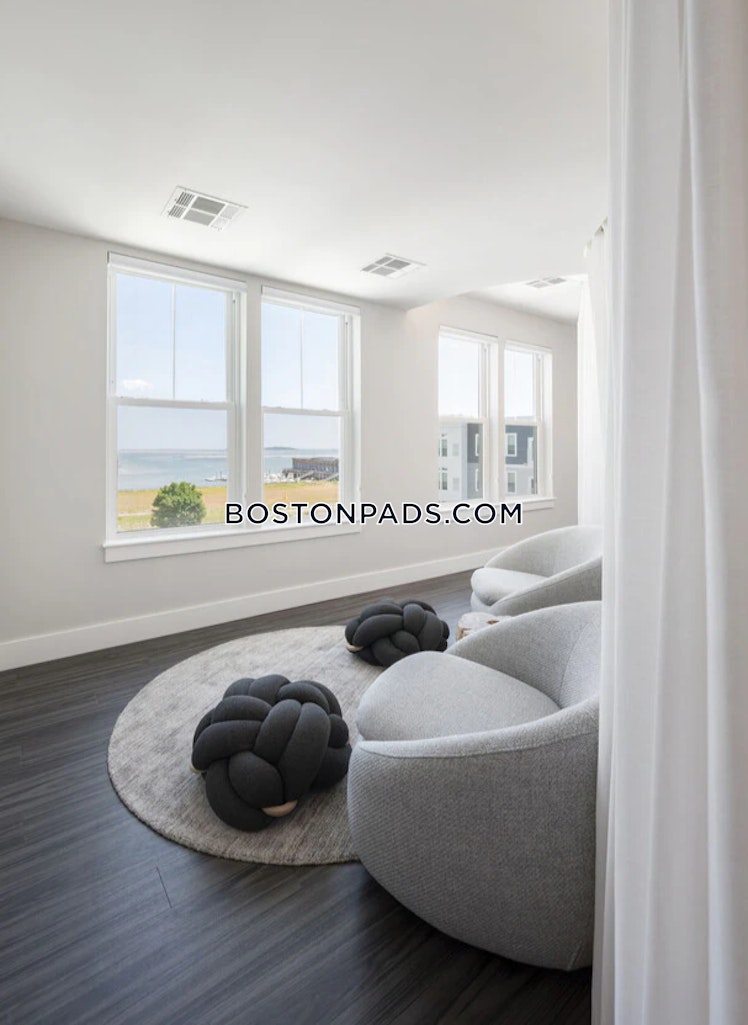 Loring Boulevard, Plymouth