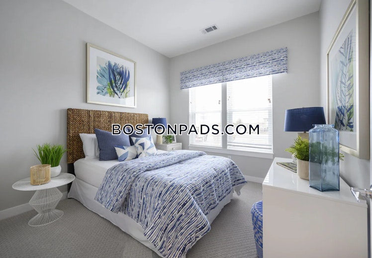 Loring Boulevard, Plymouth