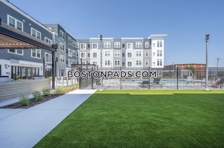 Loring Boulevard, Plymouth