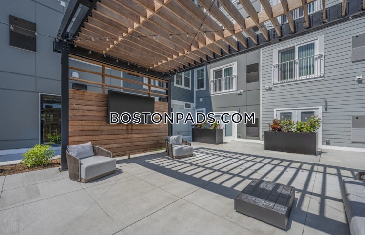 Loring Boulevard, Plymouth