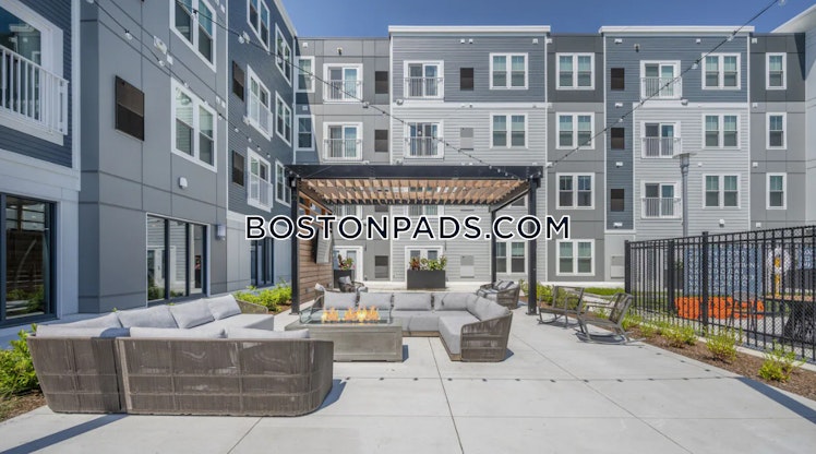 Loring Boulevard, Plymouth