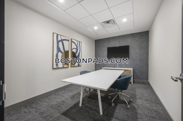 Loring Boulevard, Plymouth