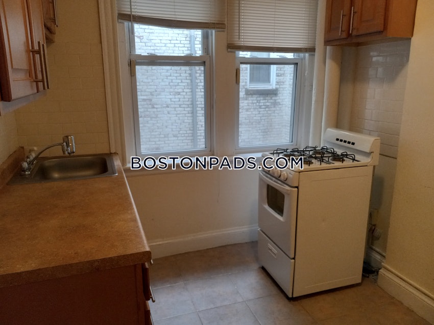 BOSTON - ALLSTON - 1 Bed, 1 Bath - Image 5