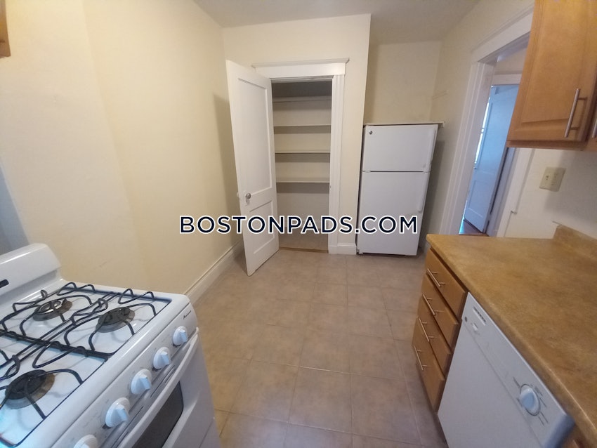 BOSTON - ALLSTON - 1 Bed, 1 Bath - Image 15