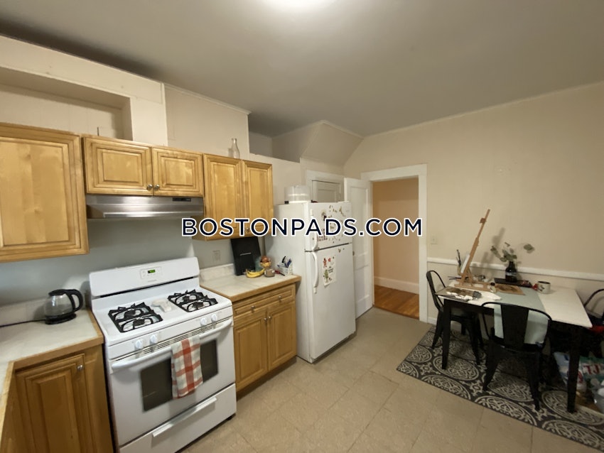 BOSTON - ALLSTON - 3 Beds, 2 Baths - Image 24