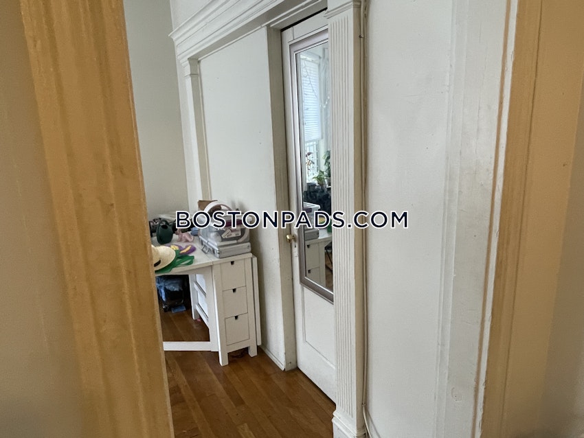 BOSTON - ALLSTON/BRIGHTON BORDER - 2 Beds, 1 Bath - Image 11