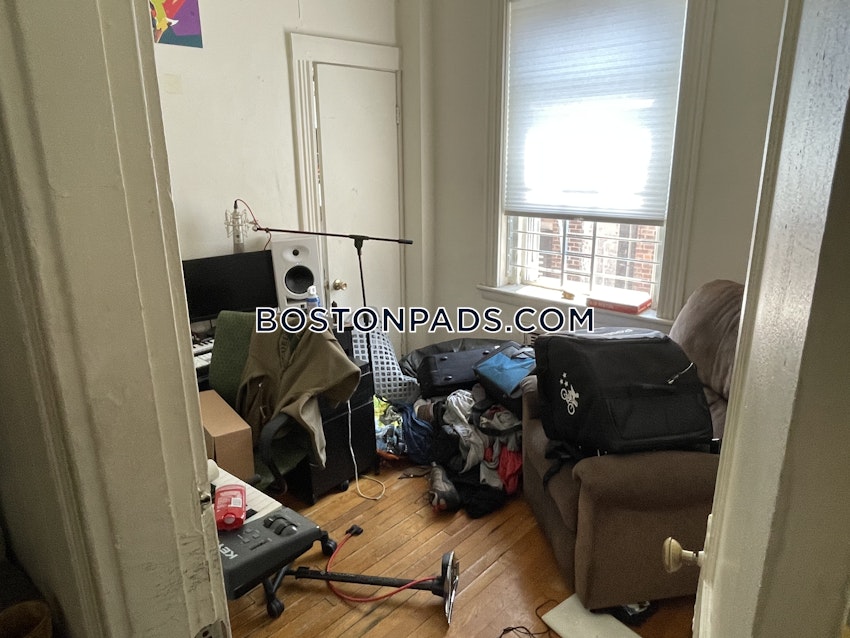 BOSTON - ALLSTON/BRIGHTON BORDER - 2 Beds, 1 Bath - Image 4