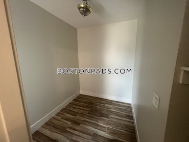 Boston - 4 Beds, 1 Baths