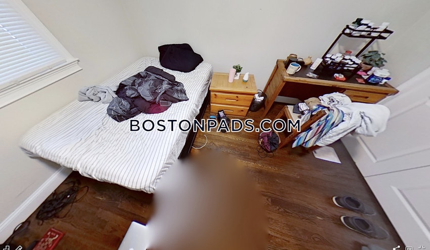 BOSTON - BRIGHTON - OAK SQUARE - 4 Beds, 1 Bath - Image 15