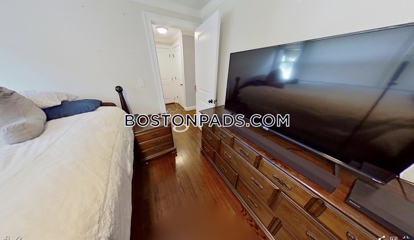 BOSTON - BRIGHTON - OAK SQUARE - 4 Beds, 1 Bath - Image 12