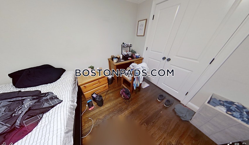 BOSTON - BRIGHTON - OAK SQUARE - 4 Beds, 1 Bath - Image 11