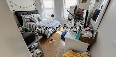 Roxbury Deal Alert! Spacious 3 bed 1 Bath apartment in Townsend St Boston - $3,550