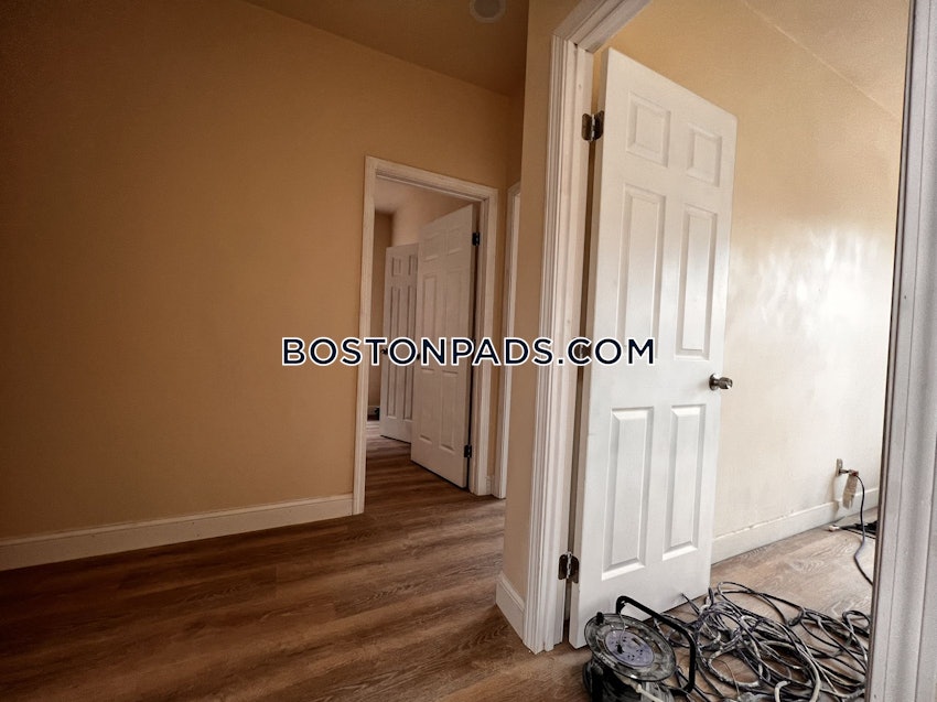 BOSTON - ROXBURY - 4 Beds, 2 Baths - Image 16