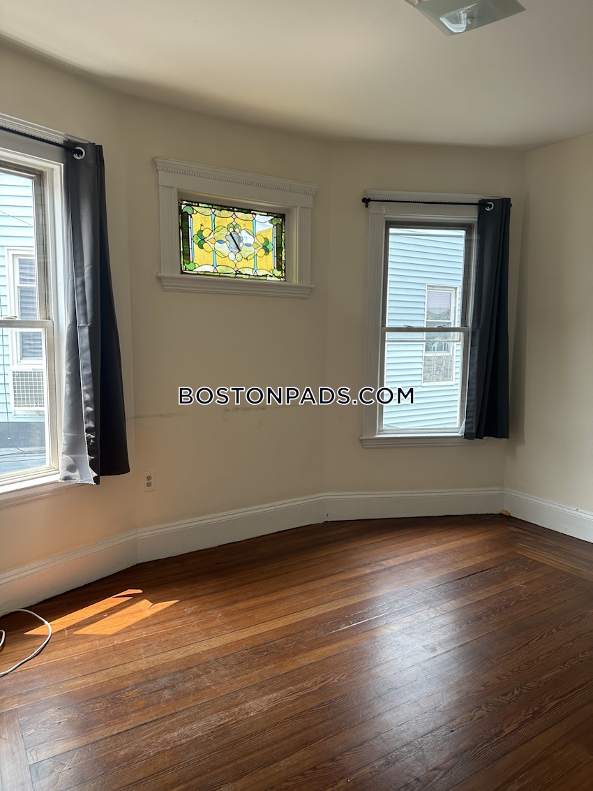 BOSTON - DORCHESTER - UPHAMS CORNER - 4 Beds, 2 Baths - Image 19