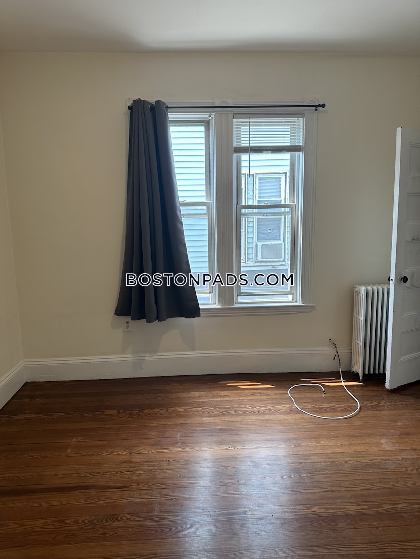 BOSTON - DORCHESTER - UPHAMS CORNER - 4 Beds, 2 Baths - Image 16