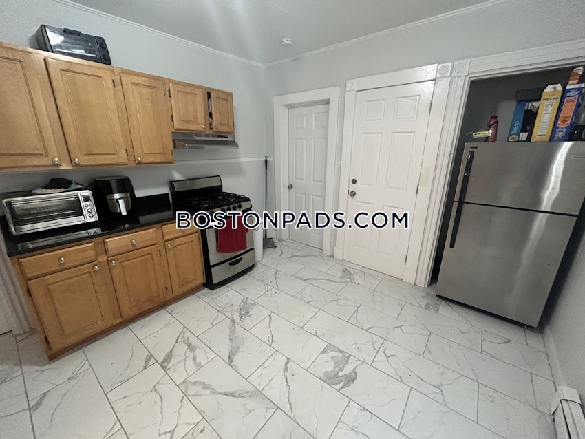 BOSTON - DORCHESTER/SOUTH BOSTON BORDER - 4 Beds, 1 Bath - Image 2