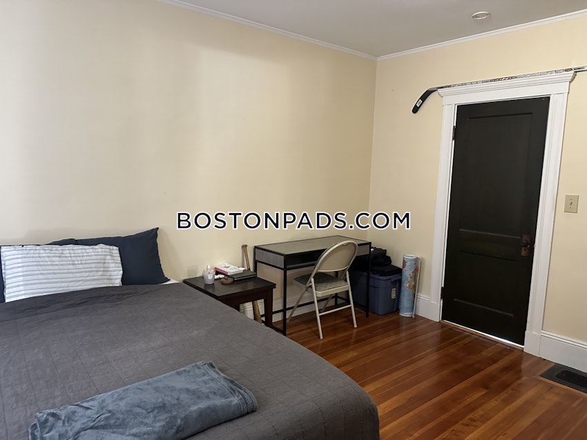 SOMERVILLE - TUFTS - 4 Beds, 1 Bath - Image 10