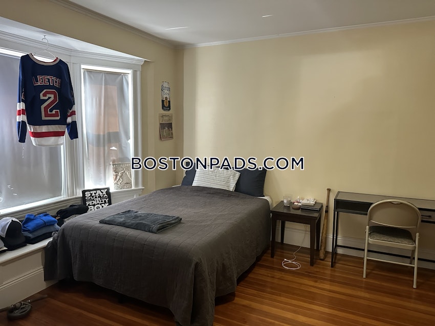 SOMERVILLE - TUFTS - 4 Beds, 1 Bath - Image 9