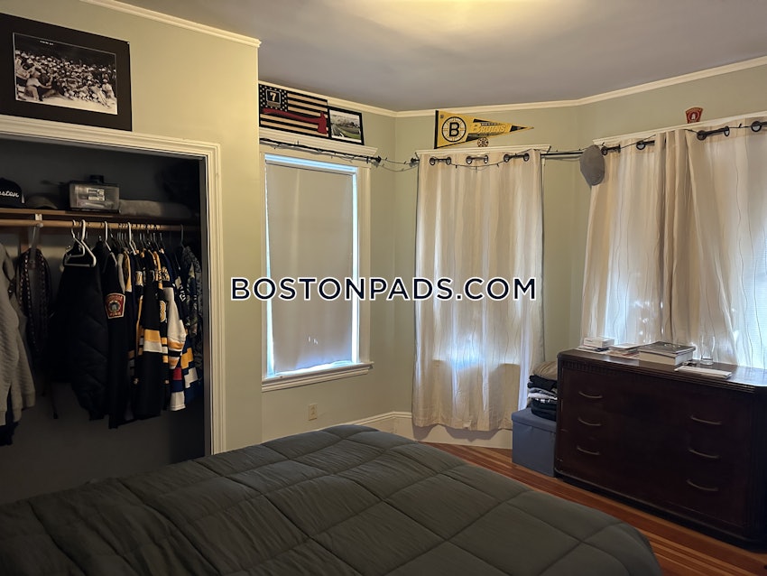 SOMERVILLE - TUFTS - 4 Beds, 1 Bath - Image 7