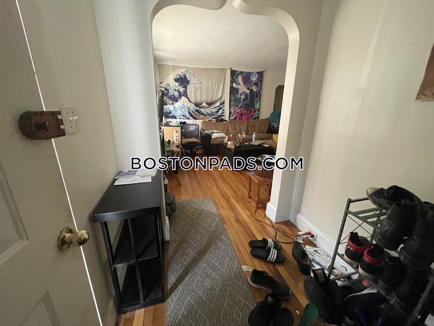 BOSTON - BRIGHTON - CLEVELAND CIRCLE - 4 Beds, 1 Bath - Image 37